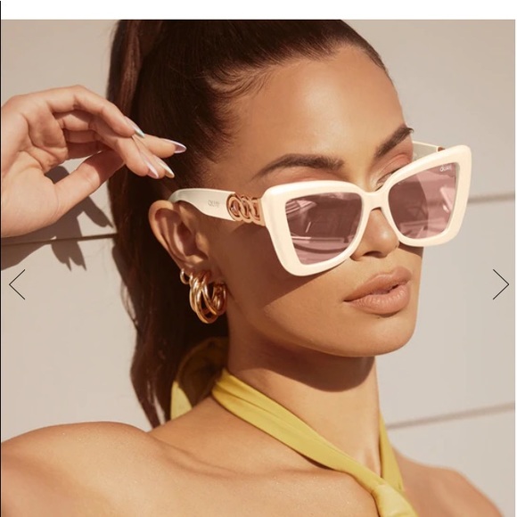 Quay Australia Accessories - Quay oversized mirrored white & gold chain accent sunglasses